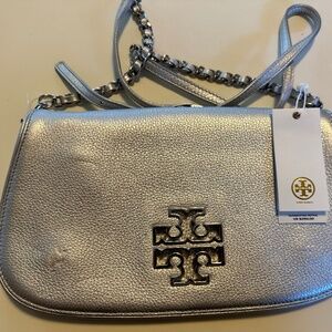 NWT Tory Burch leather silver crossbody bag